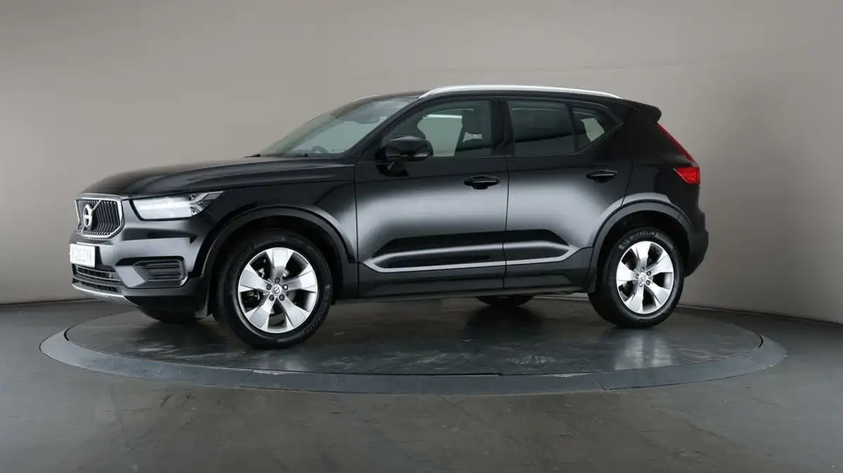2022-volvo-xc40-15-t3-momentum-big-38