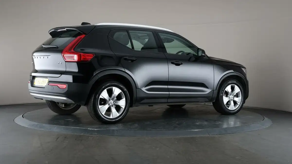 2022-volvo-xc40-15-t3-momentum-big-62