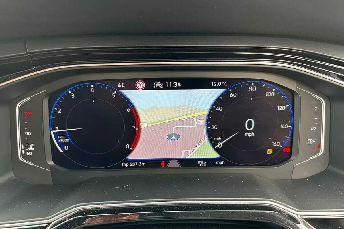 2022-volkswagen-polo-10-tsi-r-line-95ps-big-17