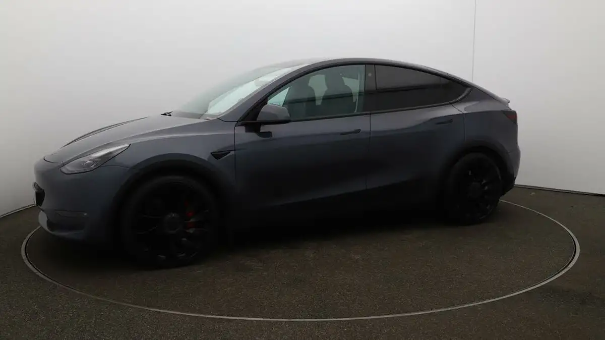 2022-tesla-model-y-e-performance-big-60