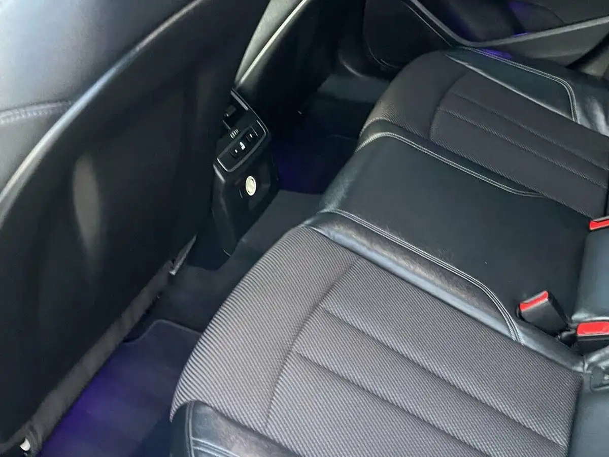 2017-audi-a4-avant-20-tdi-s-line-190ps-big-37