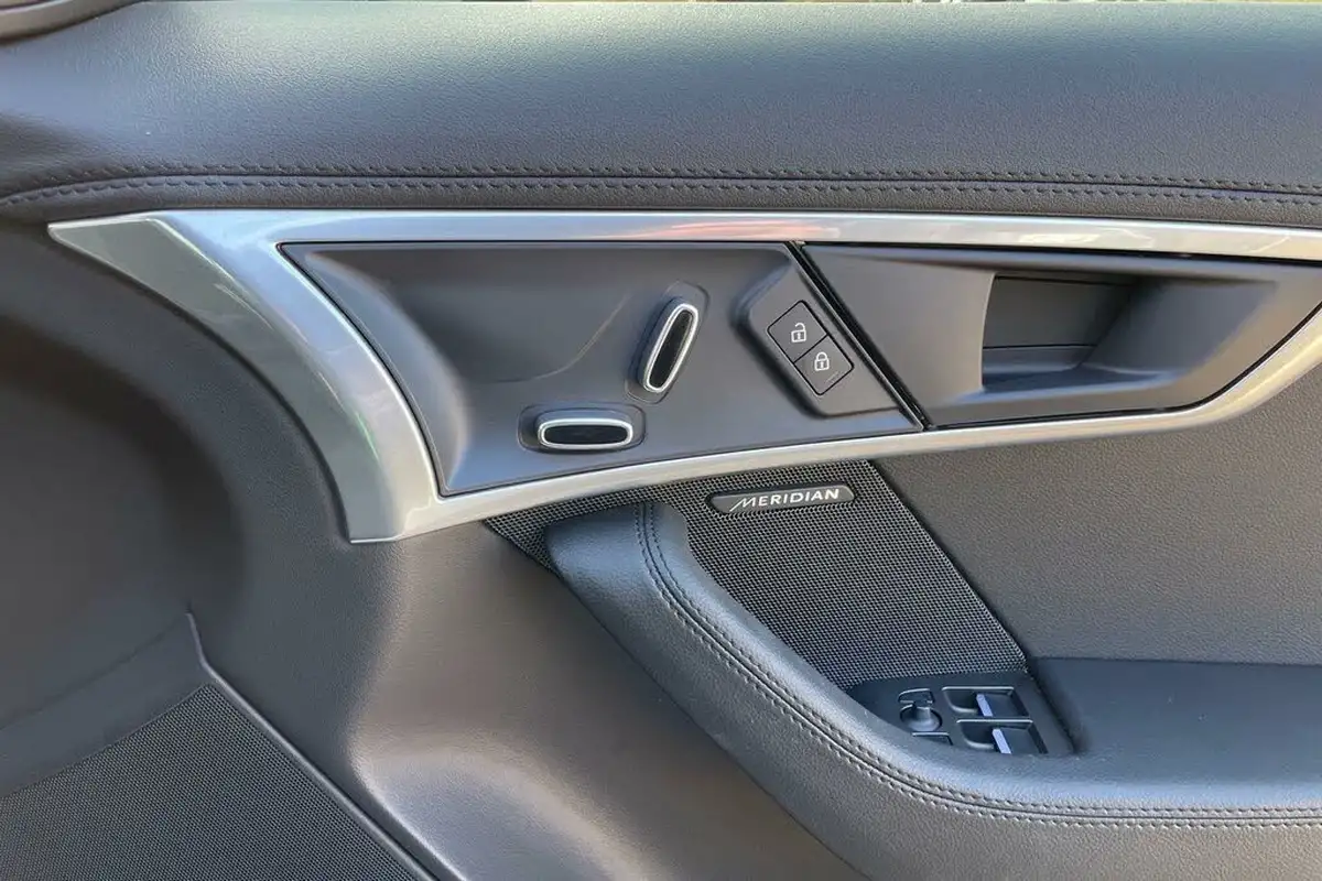2022-jaguar-f-type-20-p300-r-dynamic-coupe-big-39