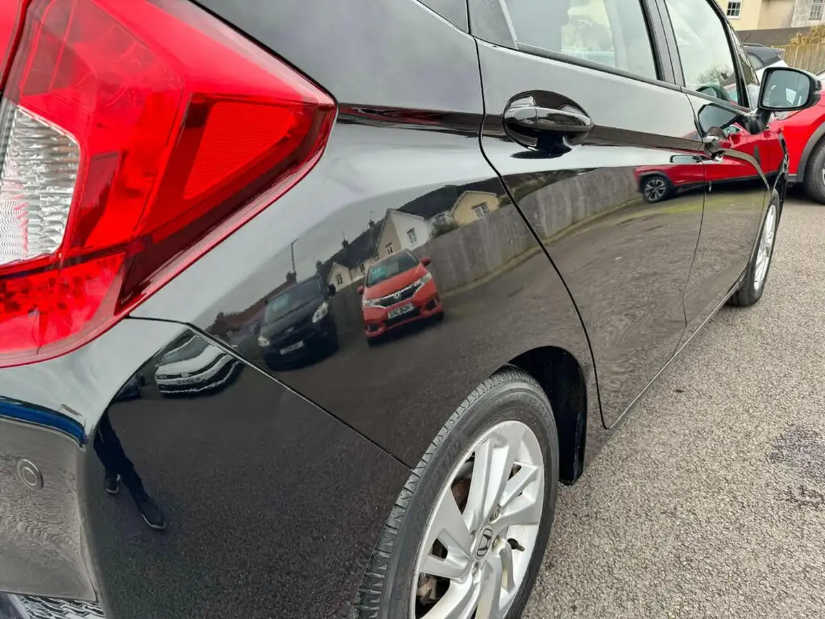 2017-honda-jazz-13-i-vtec-se-cvt-big-27