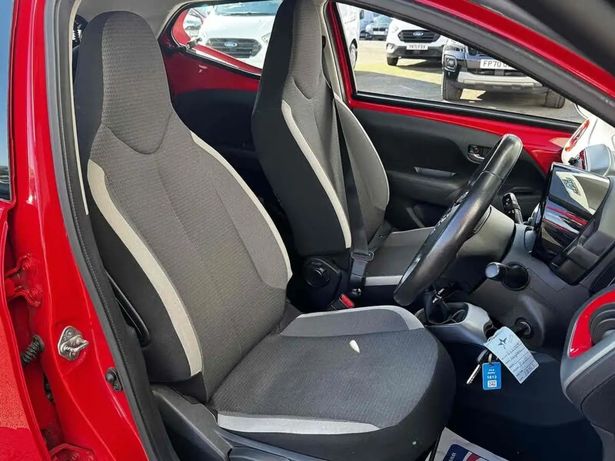 2021-toyota-aygo-10-vvt-i-x-play-tss-big-21