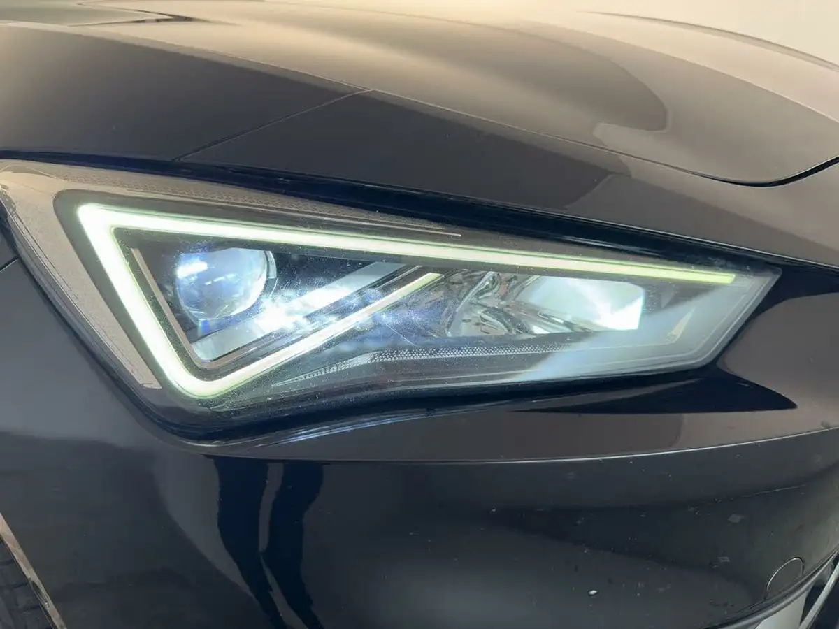 2021-seat-leon-14-e-hybrid-fr-hatchback-big-33
