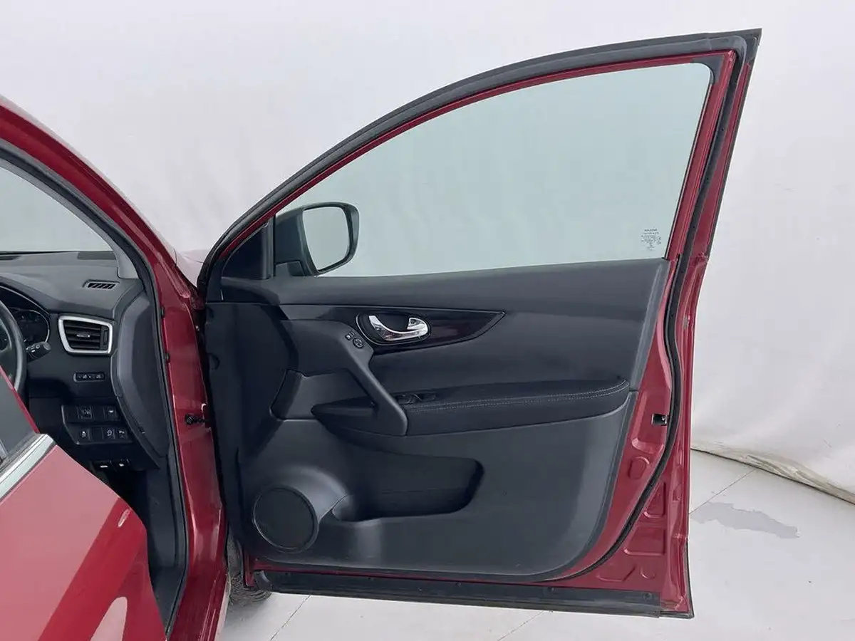 2015-nissan-qashqai-15dci-n-tec-big-23