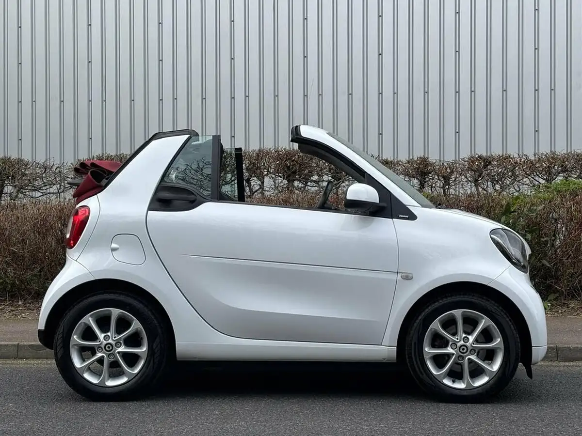 2018-smart-fortwo-10-passion-70bhp-ss-cabriolet-big-4