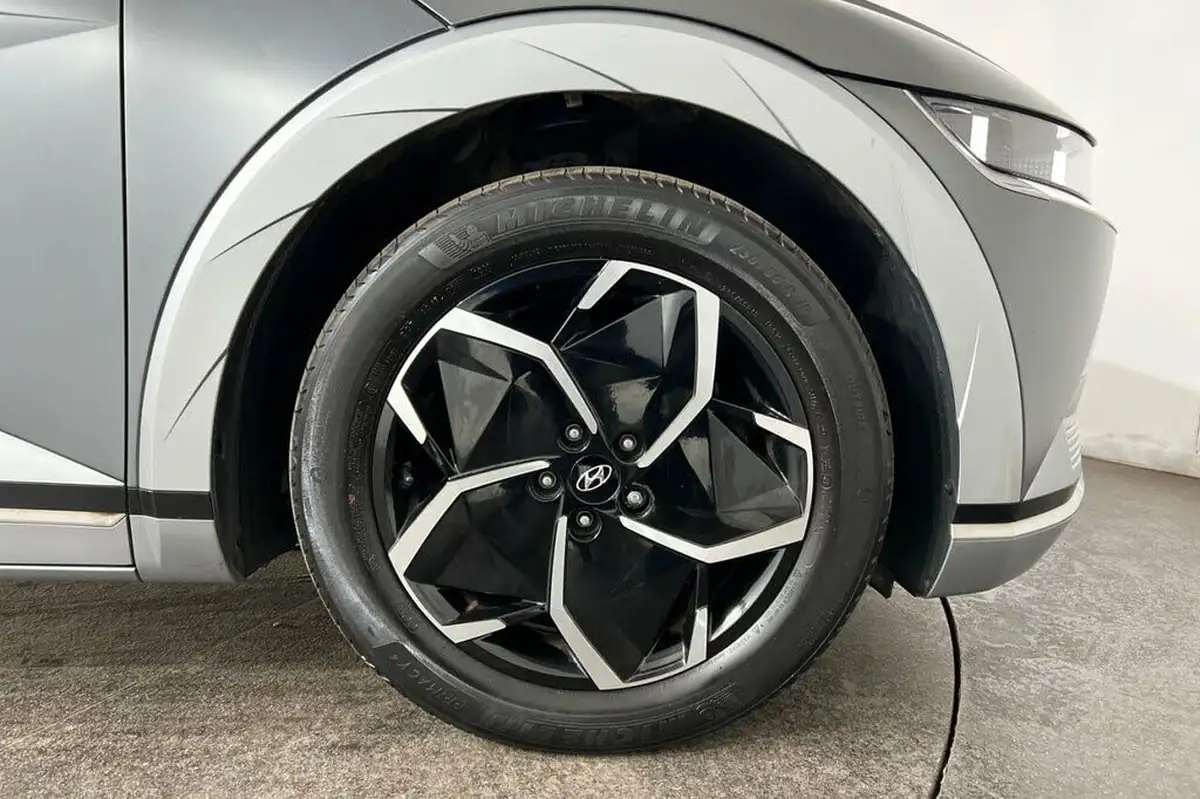 2021-hyundai-ioniq-5-e-premium-217ps-73kwh-rwd-big-11
