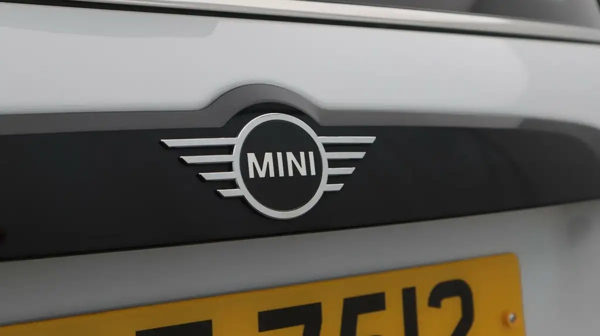 2020-mini-countryman-15-cooper-classic-auto-big-20