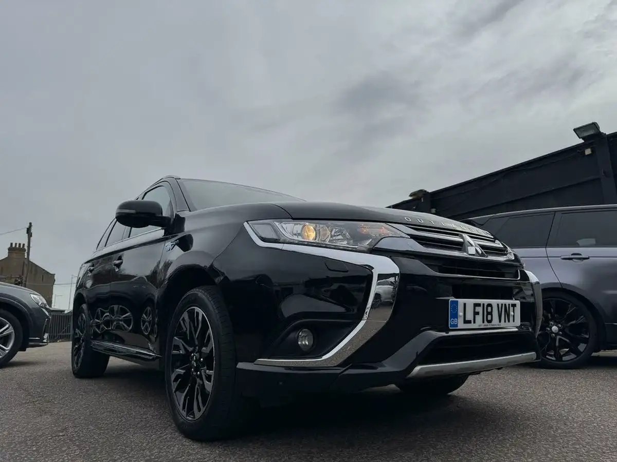 2018-mitsubishi-outlander-20-juro-phev-big-11