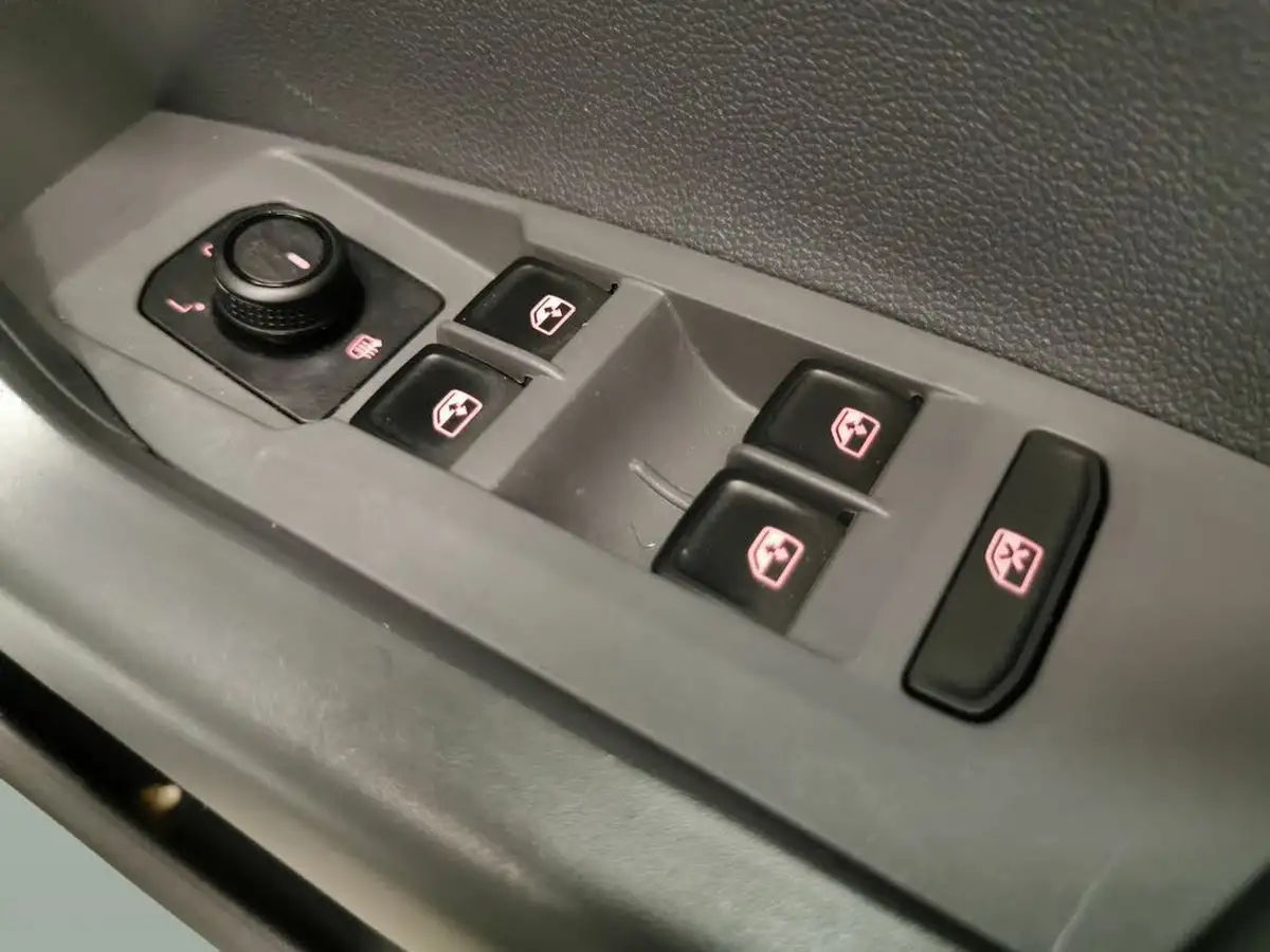 2019-volkswagen-t-cross-10-tsi-s-big-10