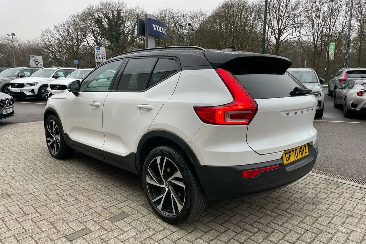 2021-volvo-xc40-20-b4-r-design-197bhp-awd-geartronic-big-8