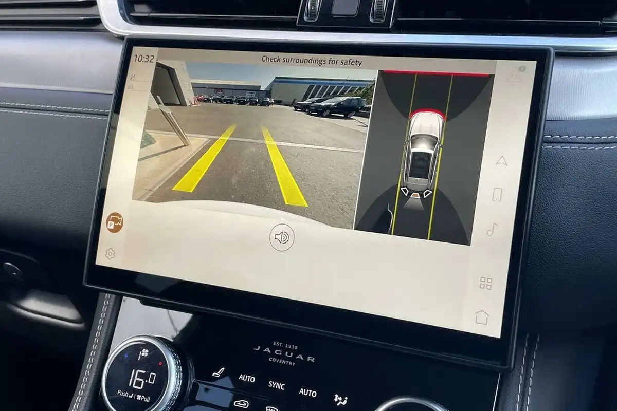 2023-jaguar-f-pace-20-d200-r-dynamic-se-black-big-2