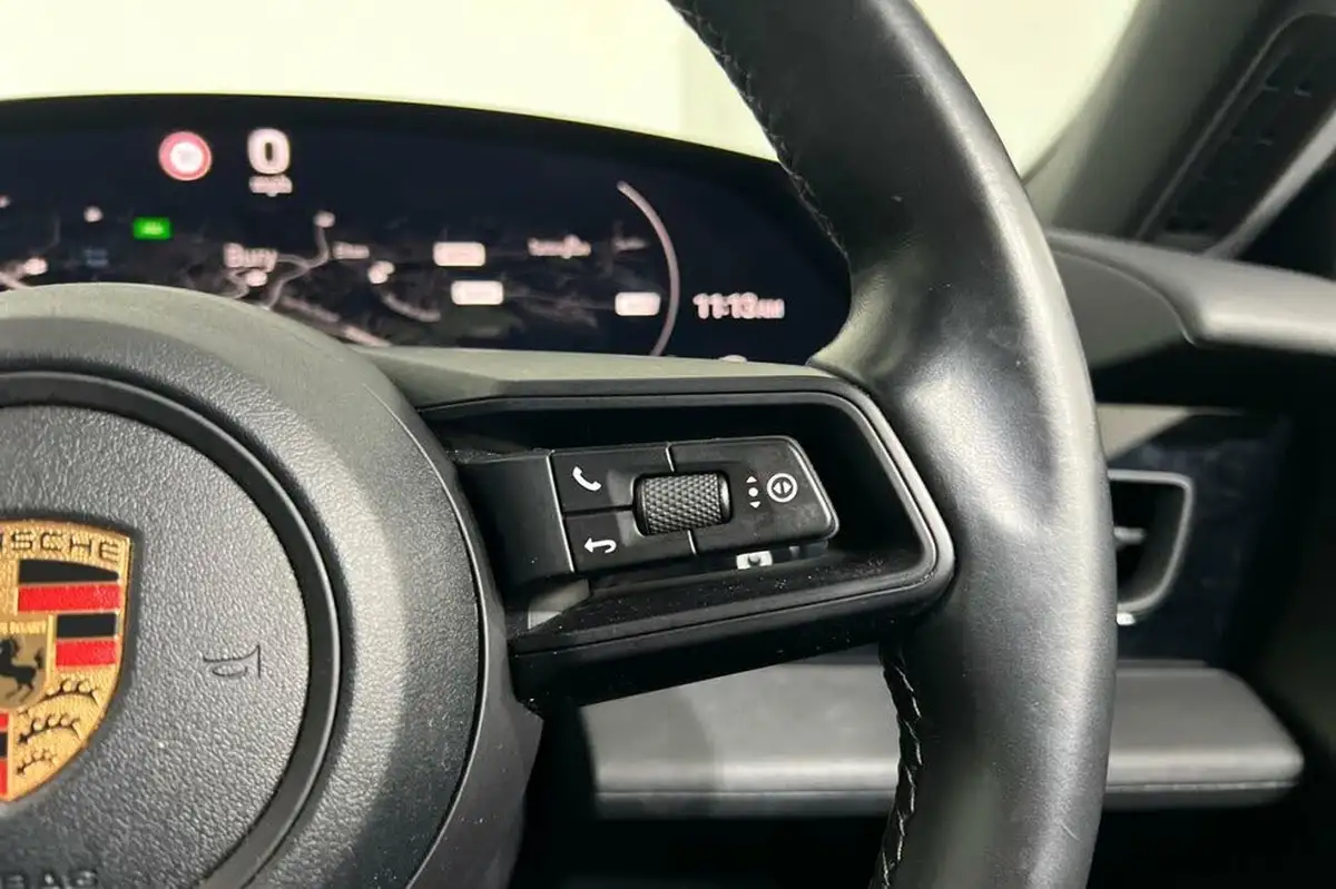 2021-porsche-taycan-e-4s-571ps-performance-battery-plus-big-24