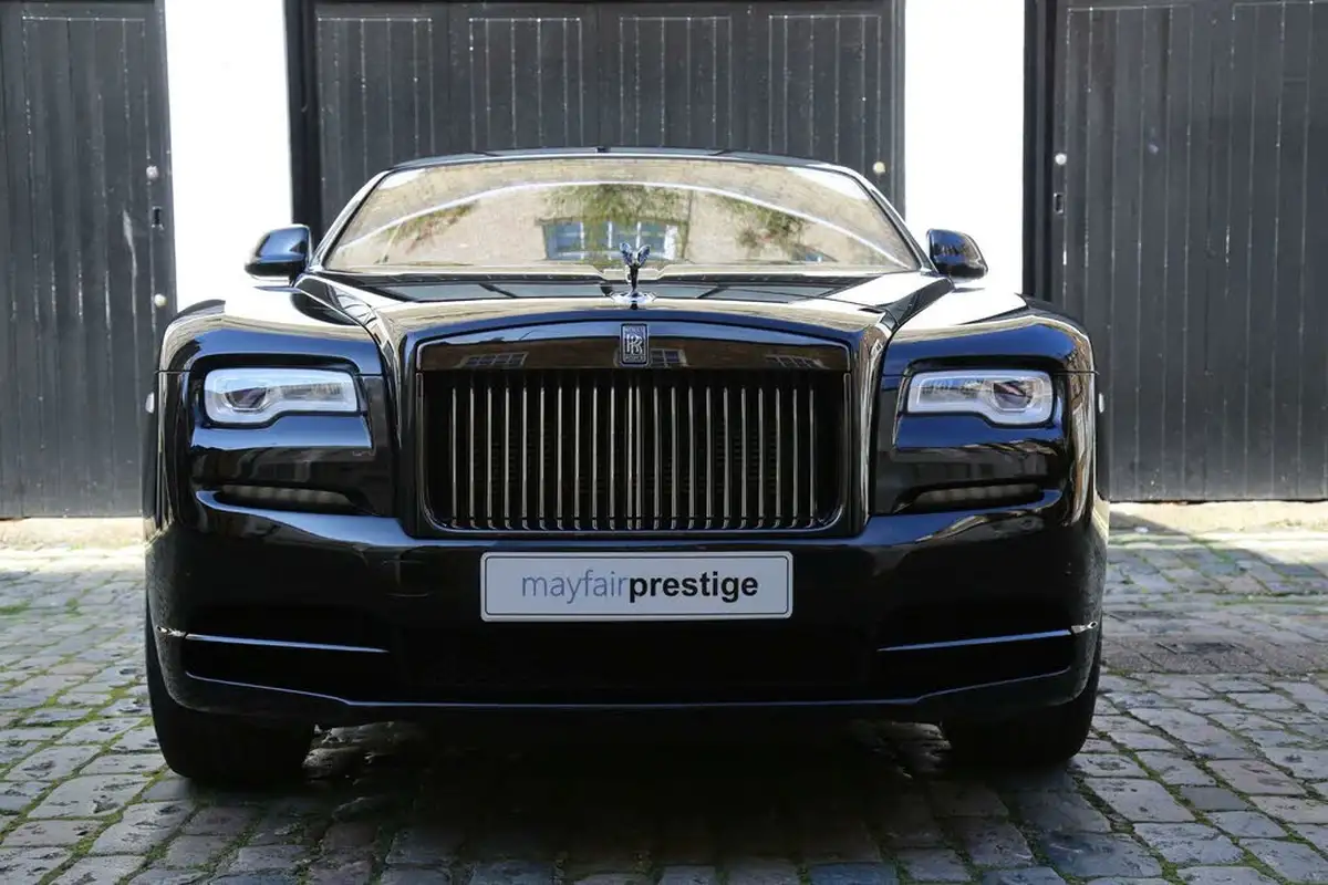2017-rolls-royce-wraith-66-no-trim-big-1