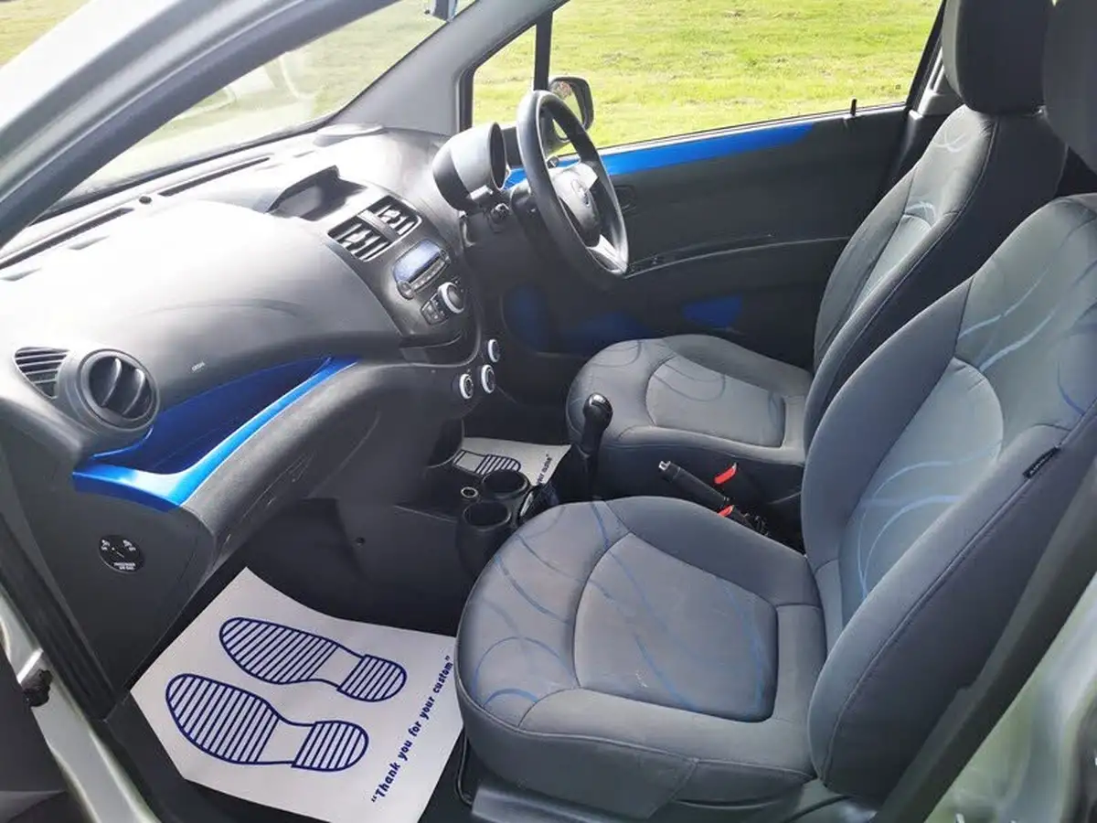 2010-chevrolet-spark-12-lt-big-14