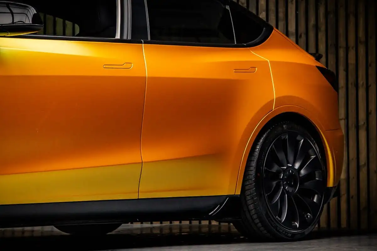 2023-tesla-model-y-e-performance-big-15