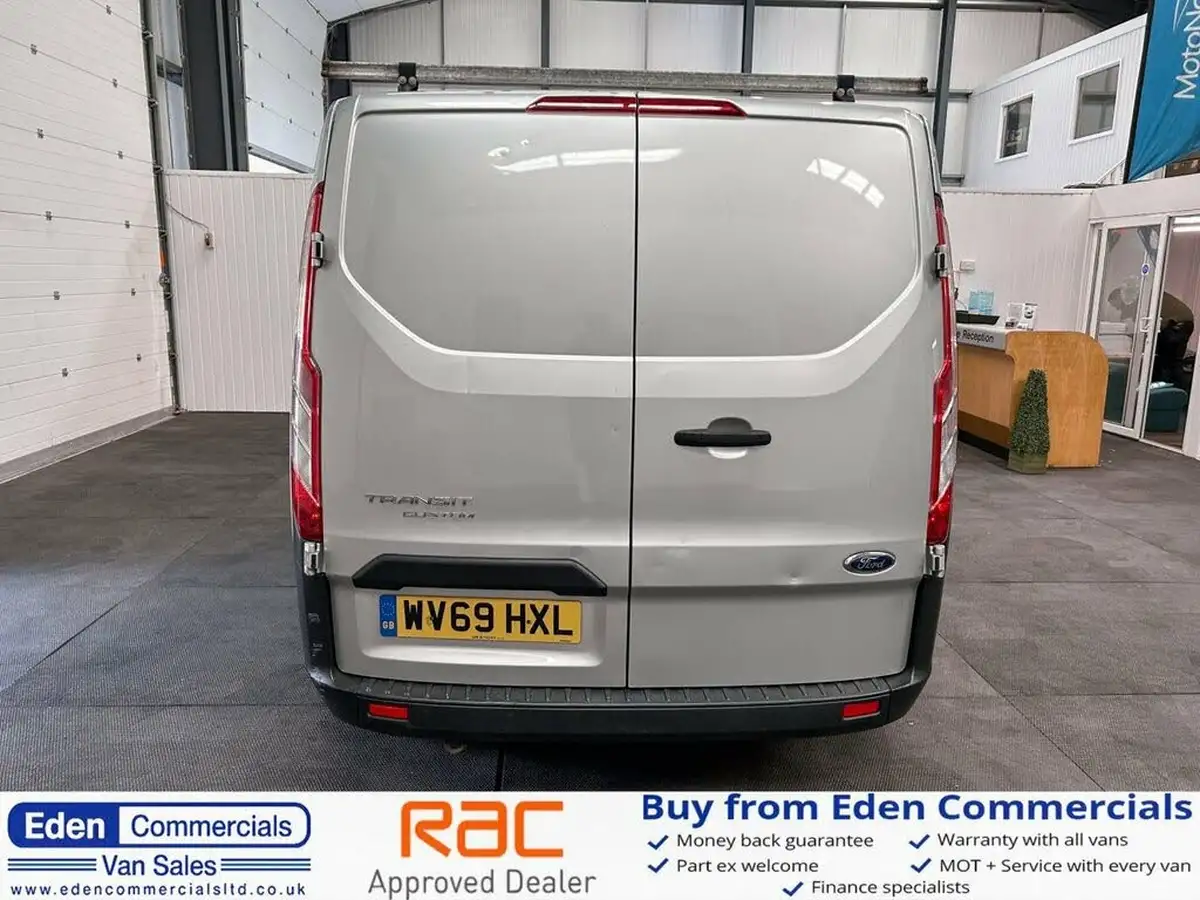 2019-ford-transit-custom-20tdci-280-l1h1-leader-105pseu6dt-panel-van-big-4