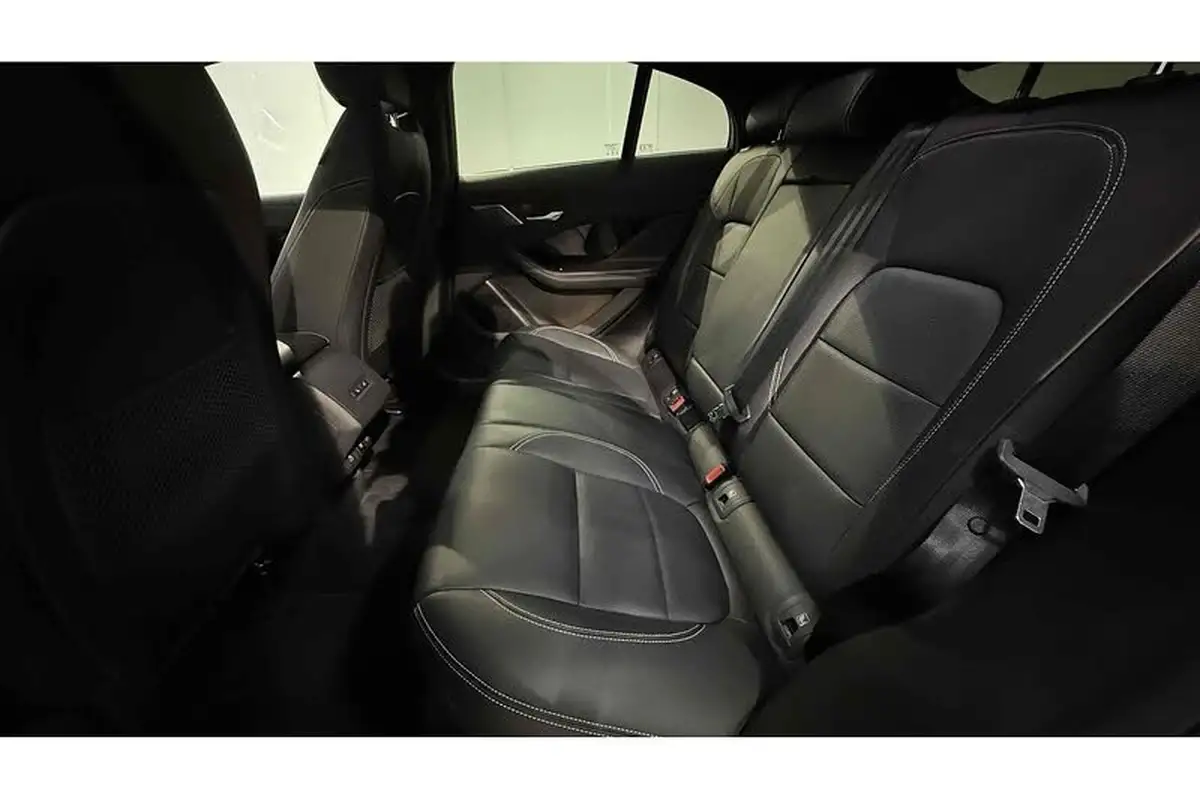 2024-jaguar-i-pace-ev400-r-dynamic-hse-black-big-36