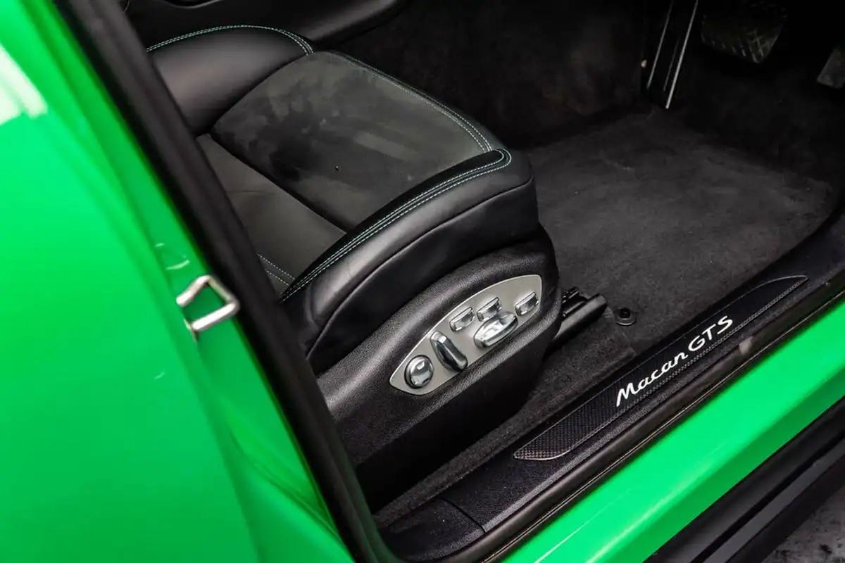 2024-porsche-macan-29-v6-gts-big-39