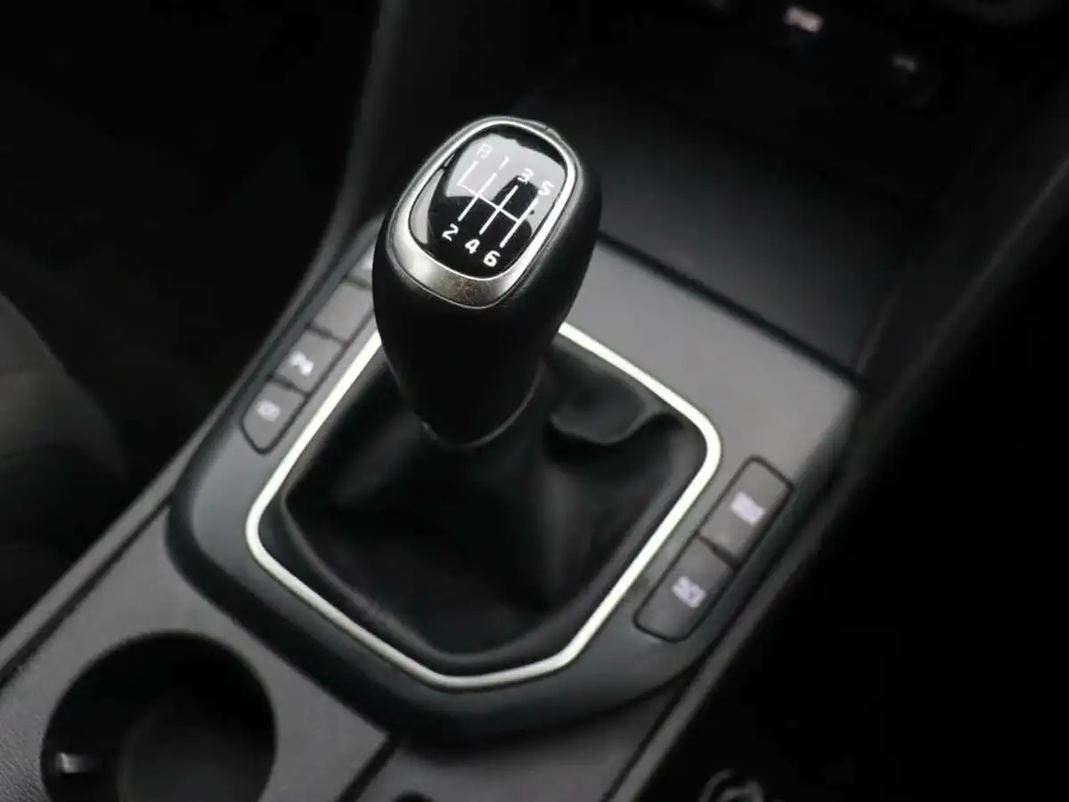 2023-kia-sportage-16-t-gdi-2-148bhp-big-18