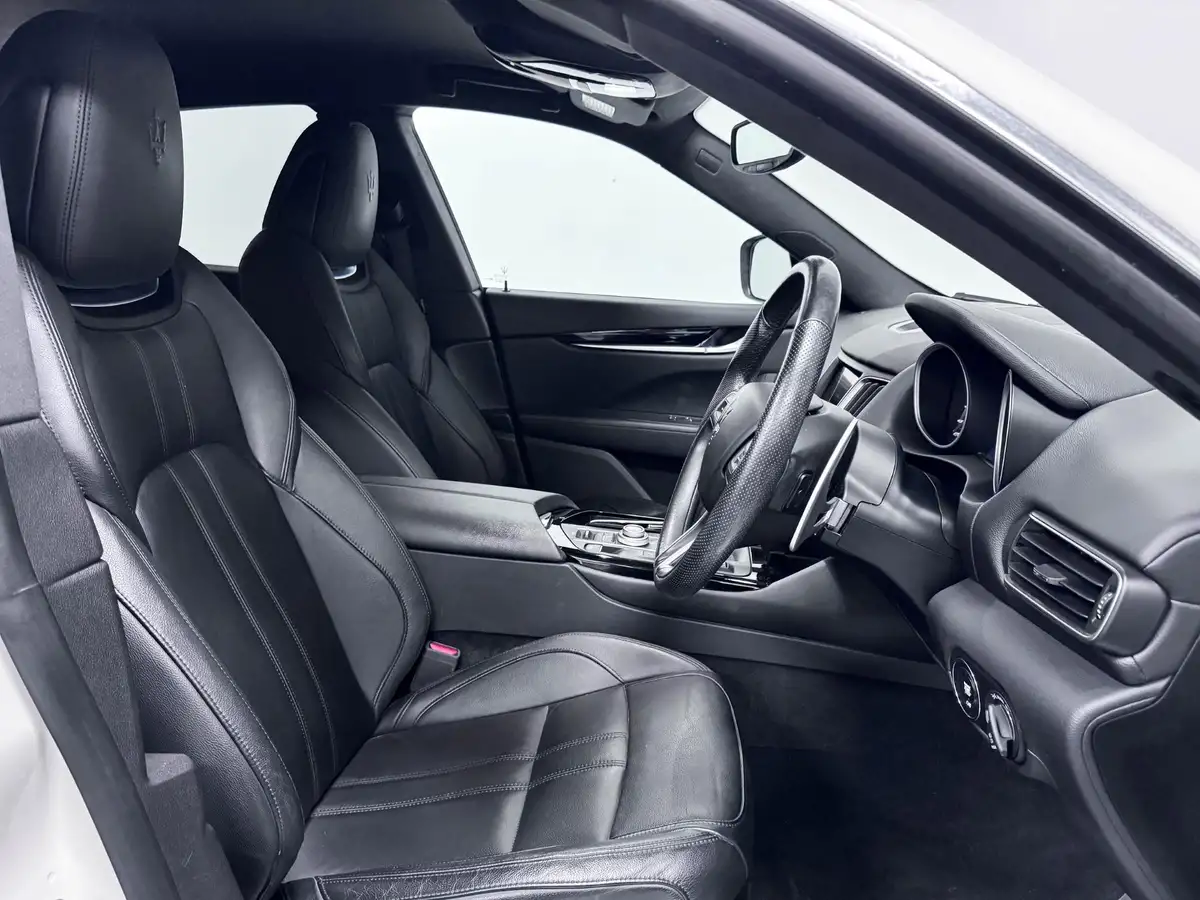 2019-maserati-levante-30-gransport-nerissimo-pack-ss-big-33