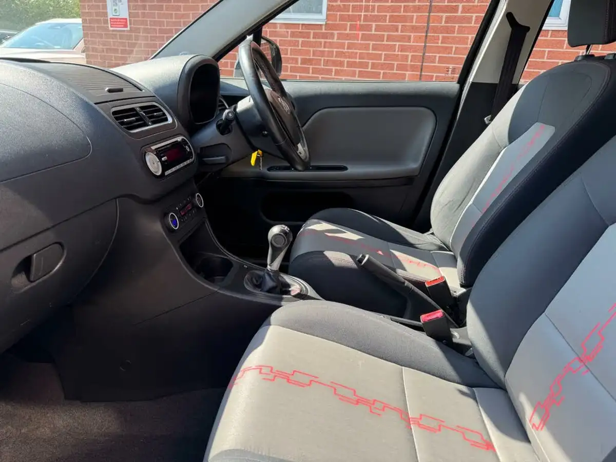 2017-mg-mg3-15-vti-tech-3form-sport-big-18