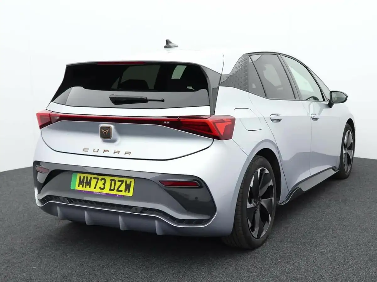 2023-cupra-born-e-v2-204ps-58kwh-big-4