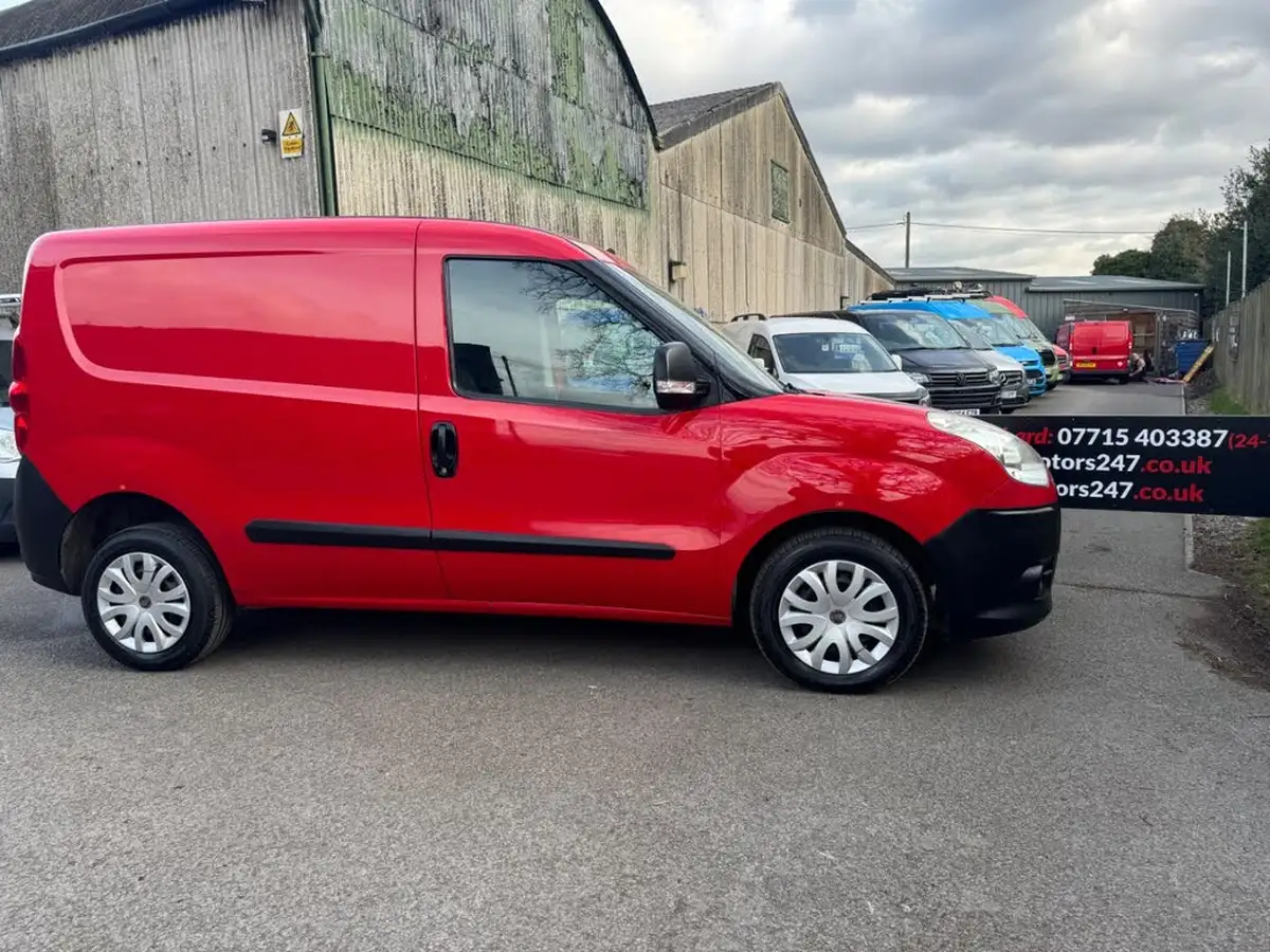 2013-fiat-doblo-cargo-13td-maxi-big-39