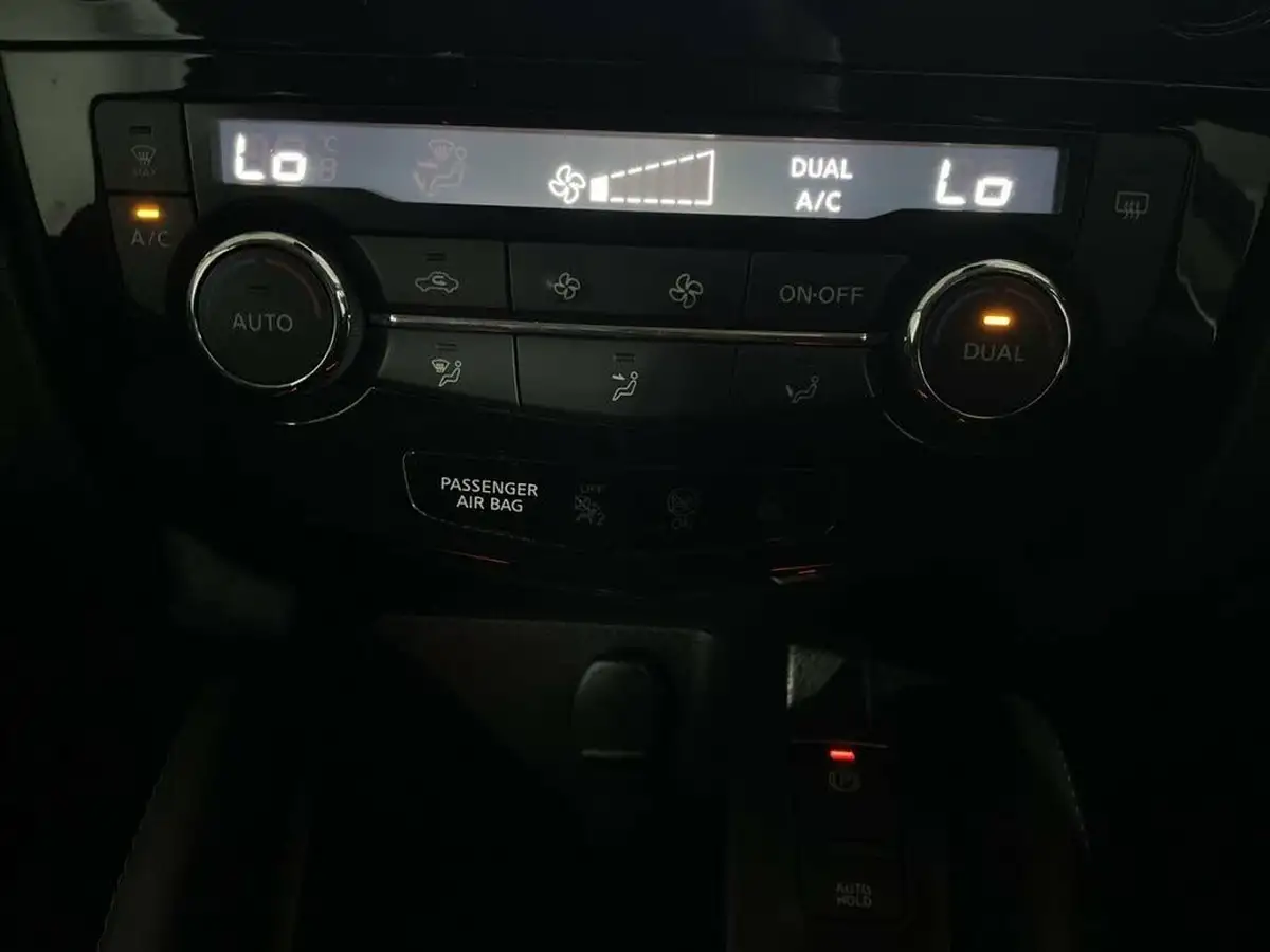 2018-nissan-qashqai-13-dig-t-n-connecta-160ps-big-28