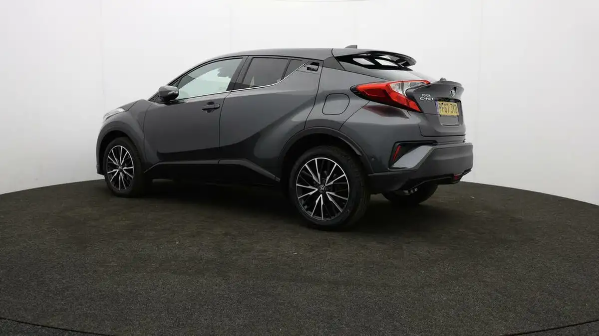 2018-toyota-c-hr-12-excel-big-65