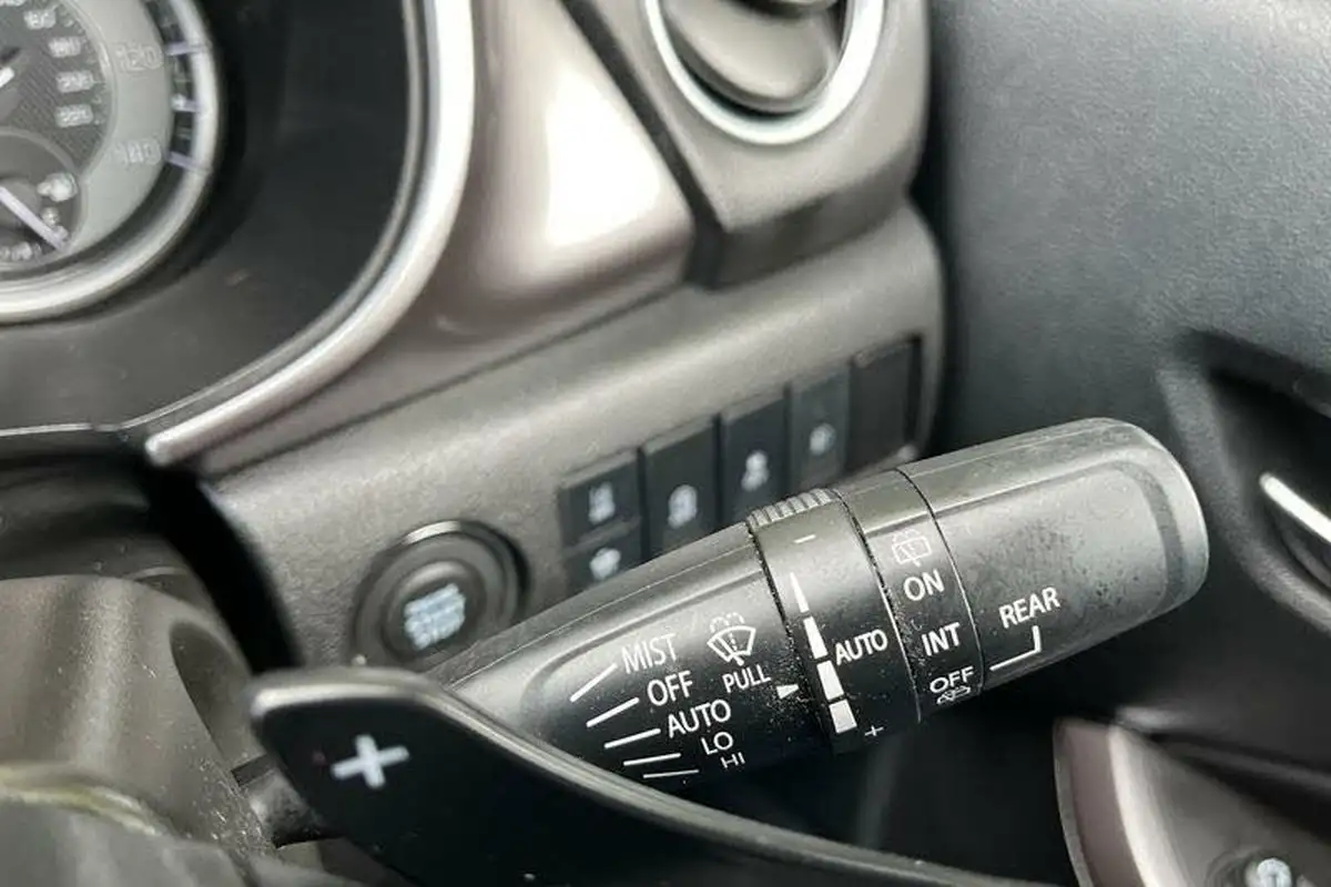 2022-suzuki-vitara-14-boosterjet-sz-t-auto-big-14