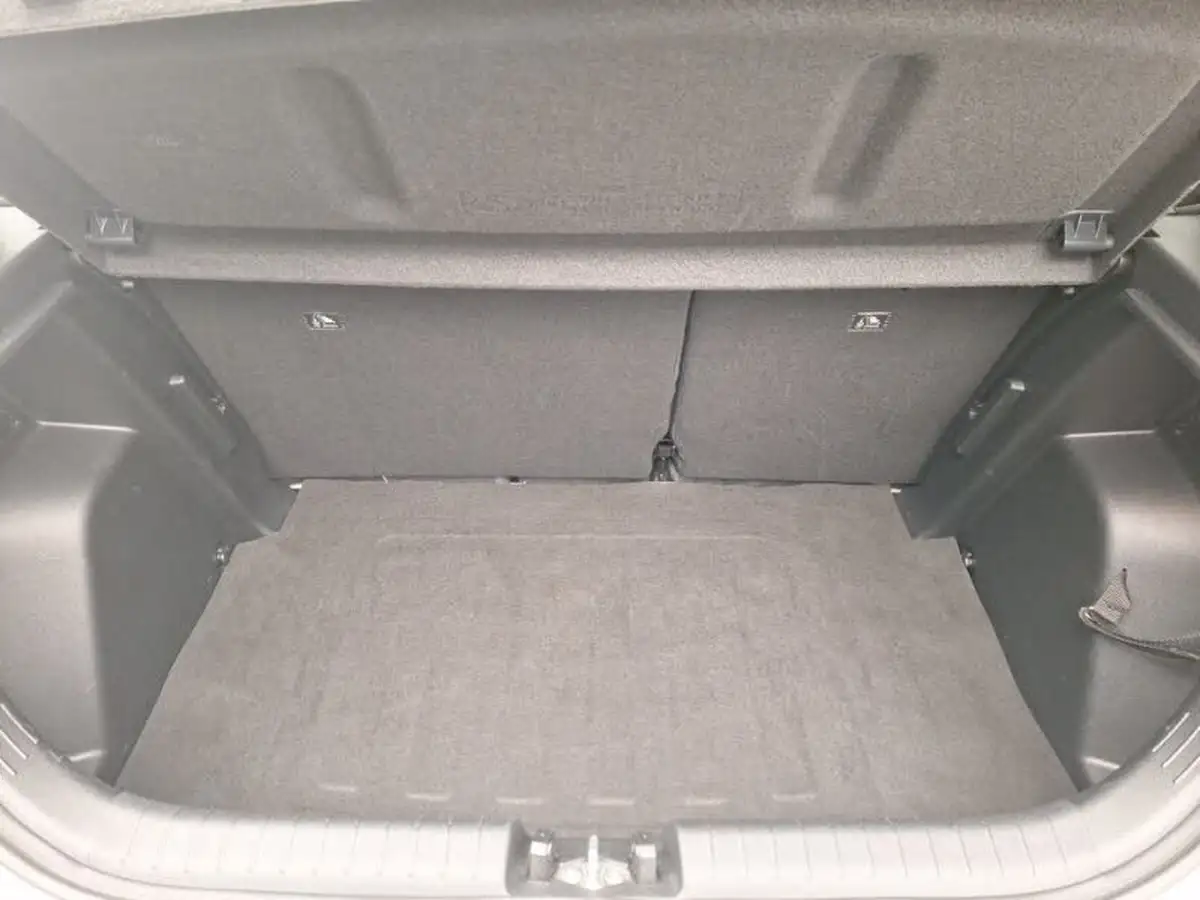 2024-hyundai-i20-10-t-gdi-advance-big-7