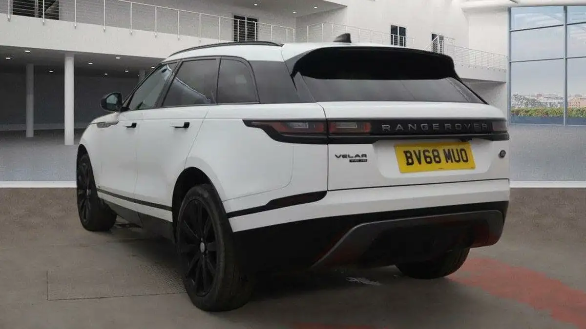 2018-land-rover-range-rover-velar-20-d180-r-dynamic-hse-big-4