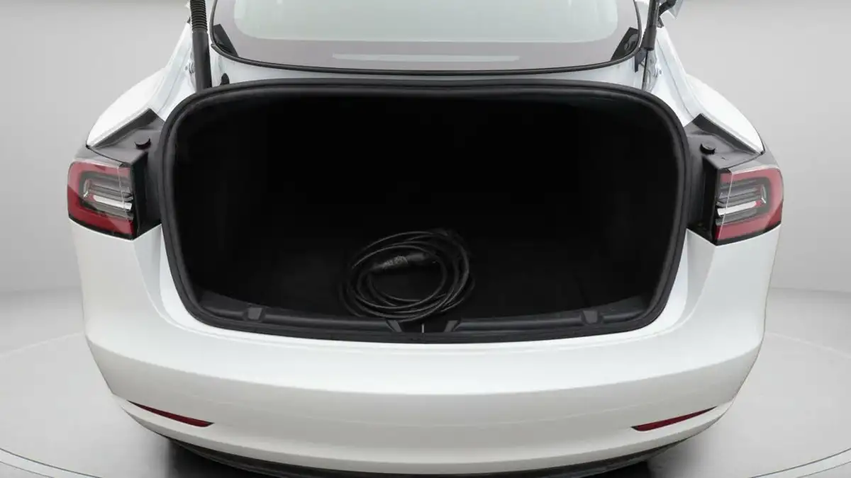 2022-tesla-model-3-e-rwd-big-17