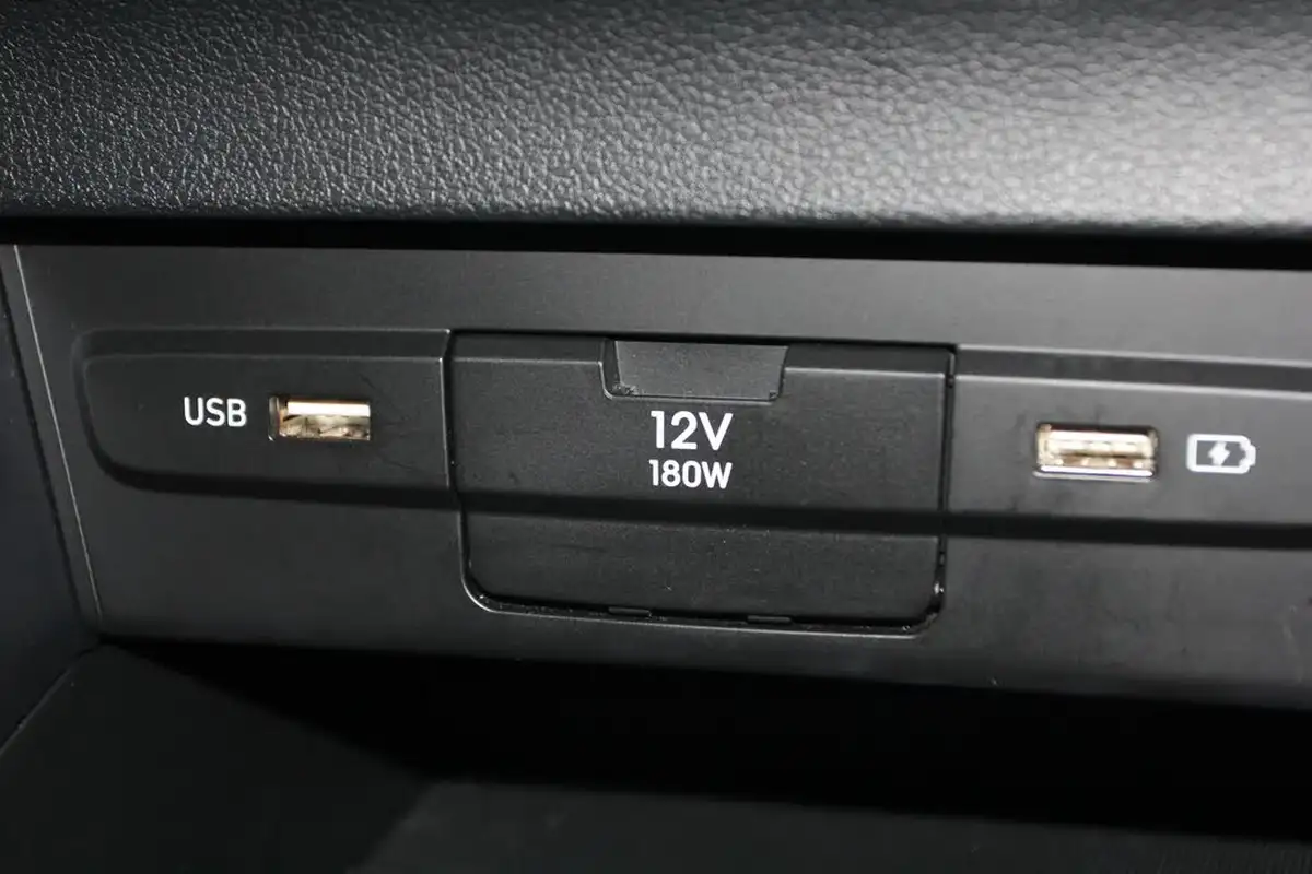 2021-hyundai-bayon-10-t-gdi-se-connect-big-27