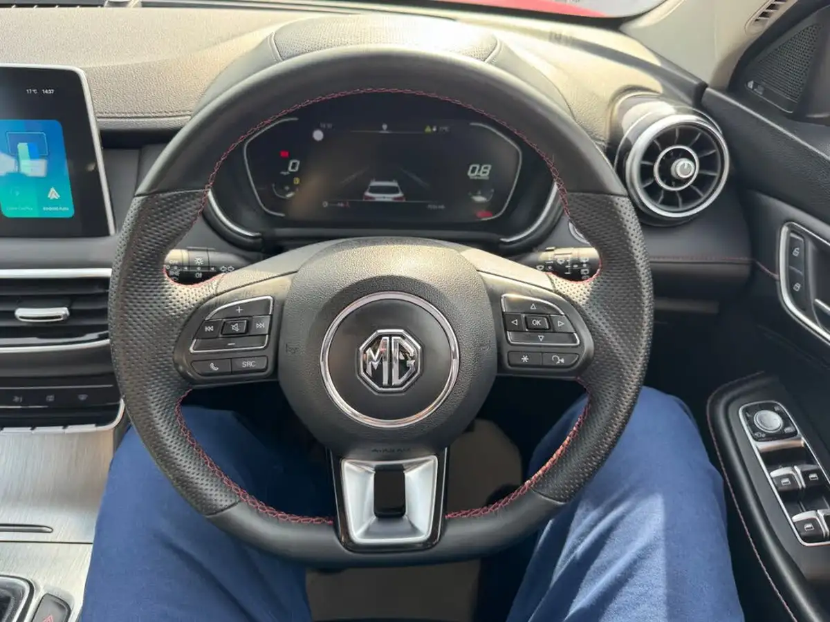 2024-mg-hs-15t-gdi-se-162ps-1490cc-big-19