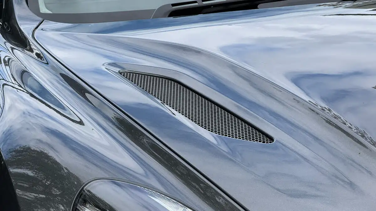 2018-aston-martin-vanquish-59-volante-big-25
