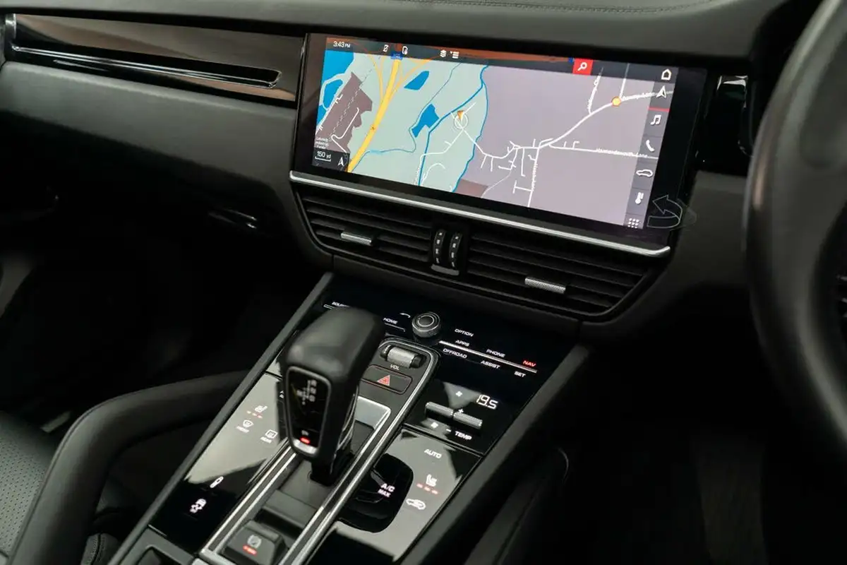 2019-porsche-cayenne-30-v6-coupe-big-19