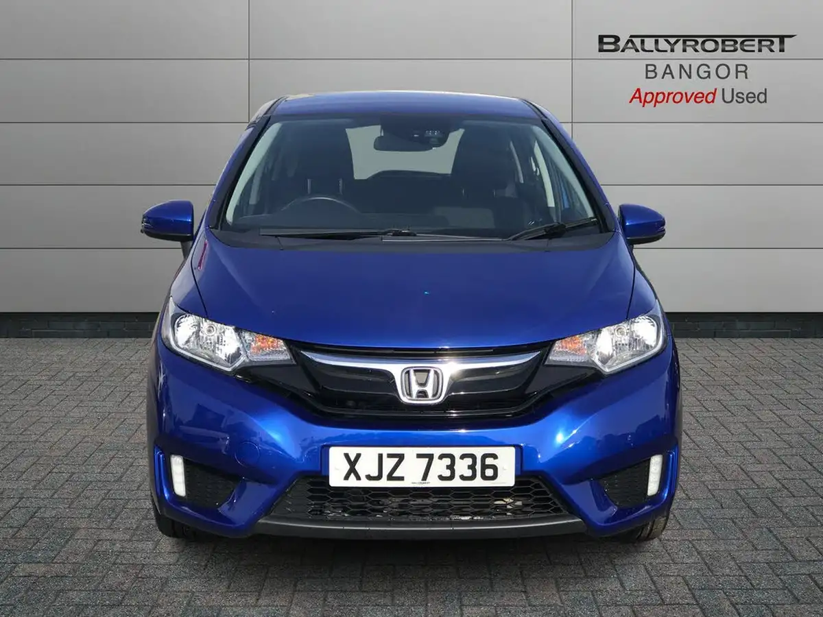 2015-honda-jazz-13-i-vtec-s-big-9