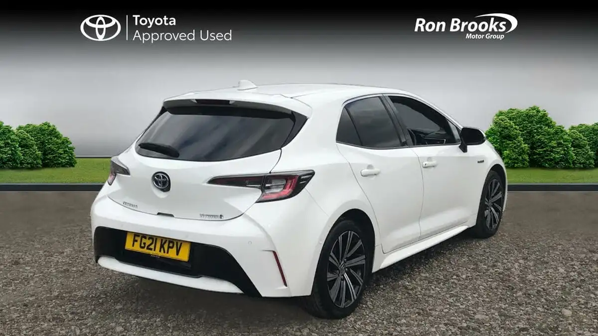 2021-toyota-corolla-18-vvt-i-design-spare-wheel-hatchback-5d-big-1