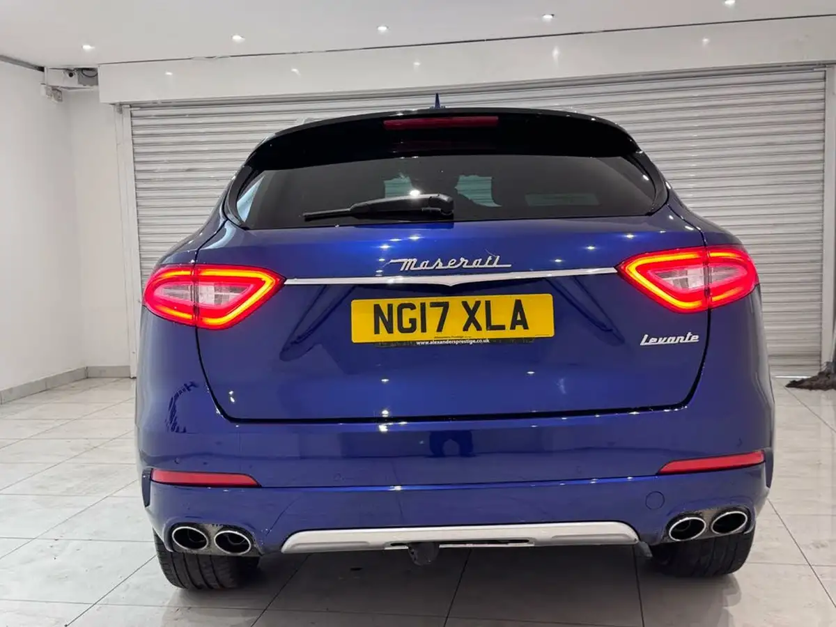 2017-maserati-levante-30td-4x4-no-trim-big-6