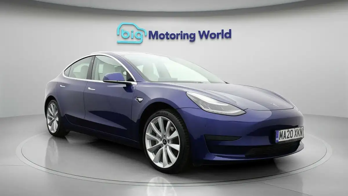 2020-tesla-model-3-e-standard-plus-big-0