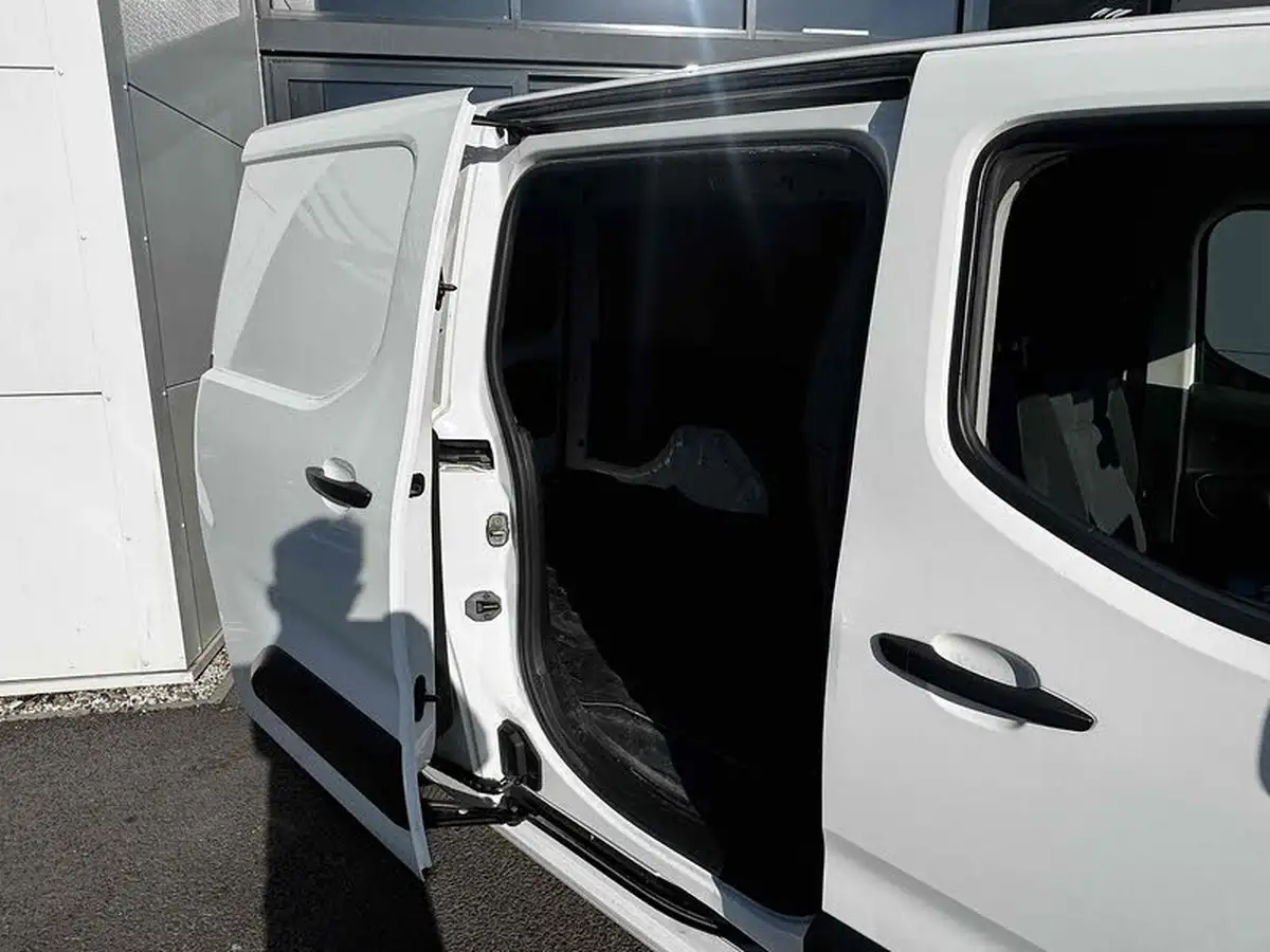 2022-toyota-proace-city-15d-icon-l2-big-7