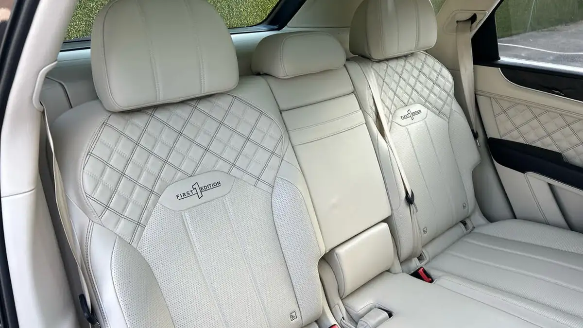 2019-bentley-bentayga-40-v8-big-17