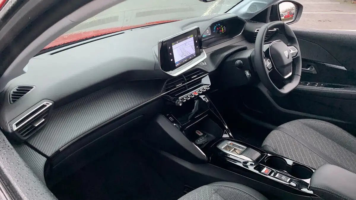 2024-peugeot-208-e-e-style-big-11