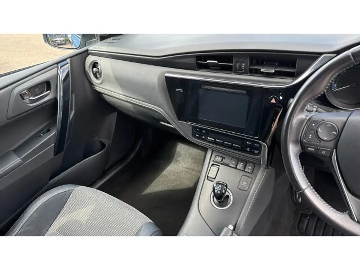 2015-toyota-auris-18-vvt-i-hsd-excel-hatchback-cvt-big-13