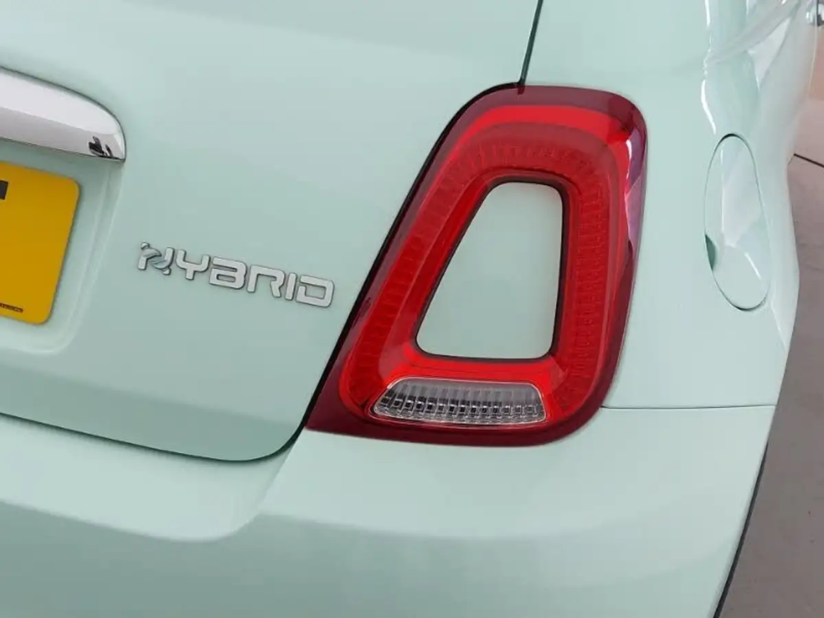 2021-fiat-500-10-lounge-big-12