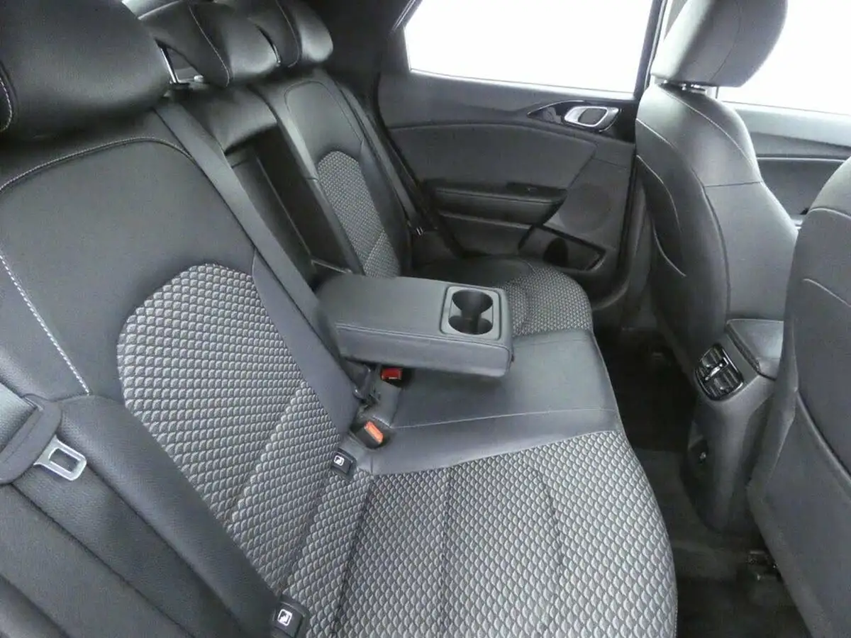 2022-kia-xceed-16-gdi-3-big-15