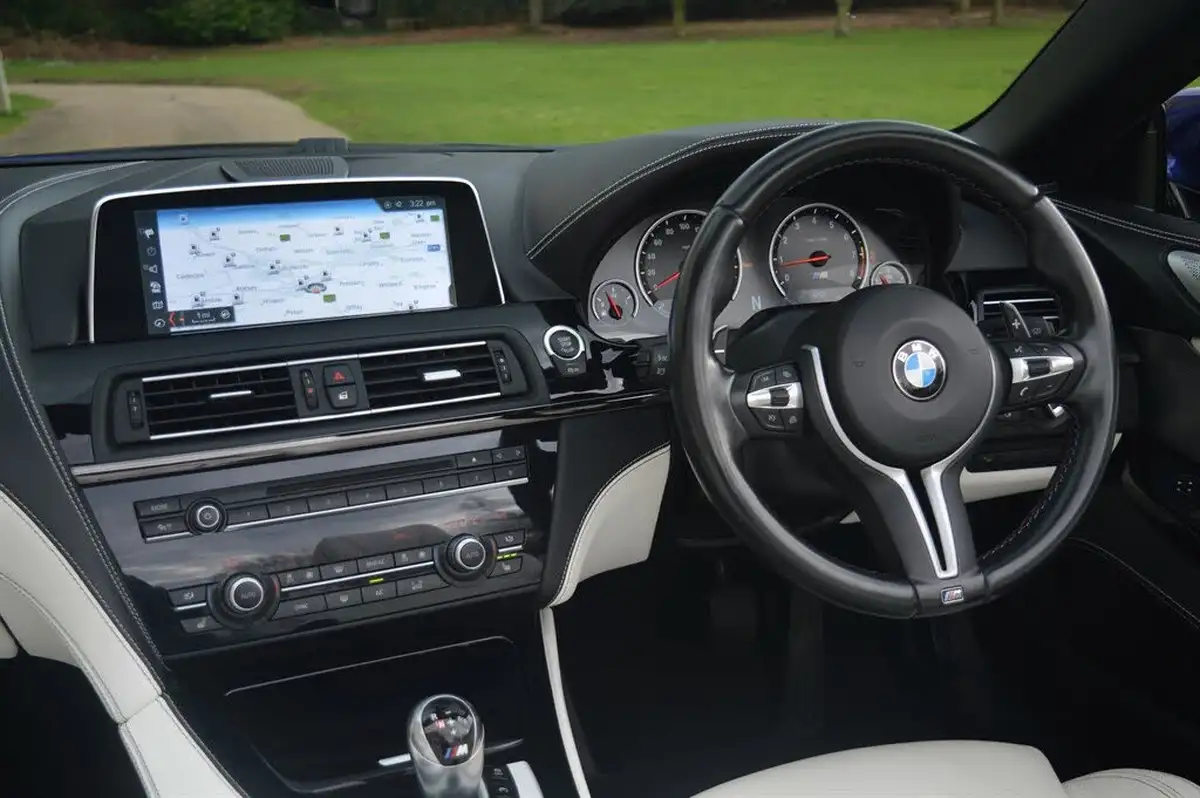 2017-bmw-6-series-44-m6-ss-convertible-2d-big-23